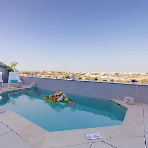 Salmar Court With Pool Appartement